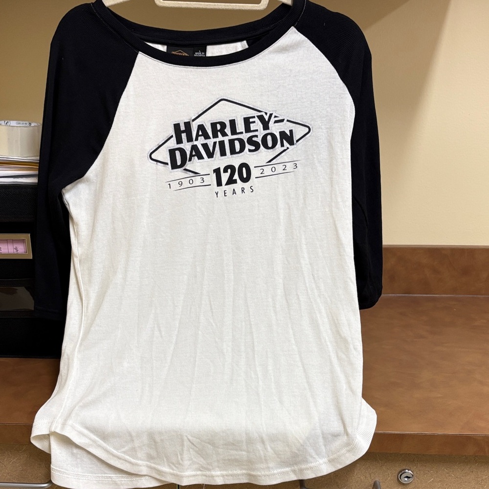 Harley-Davidson 120 Years Black and White Baseball Tee Shirt Size‎ Large